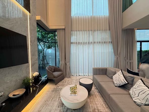 bedroom and living room of The Master Reflexion @BTS Onnut