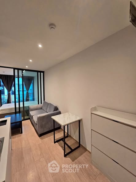 bedroom of The Matt Sathorn-Thaphra