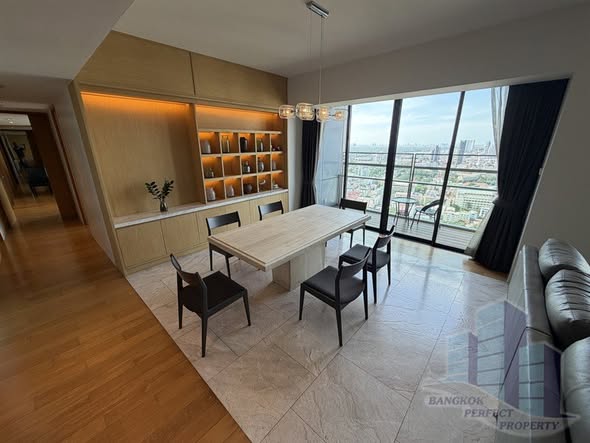 living room and room interior of The Met Condominium