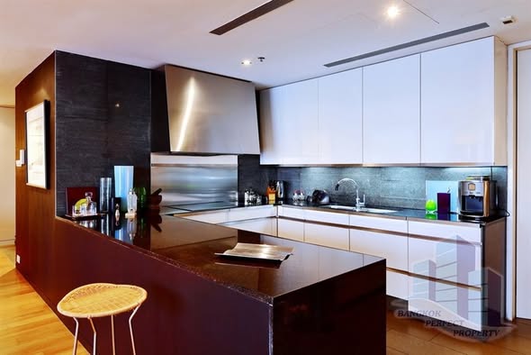 room interior and kitchen of The Met Condominium