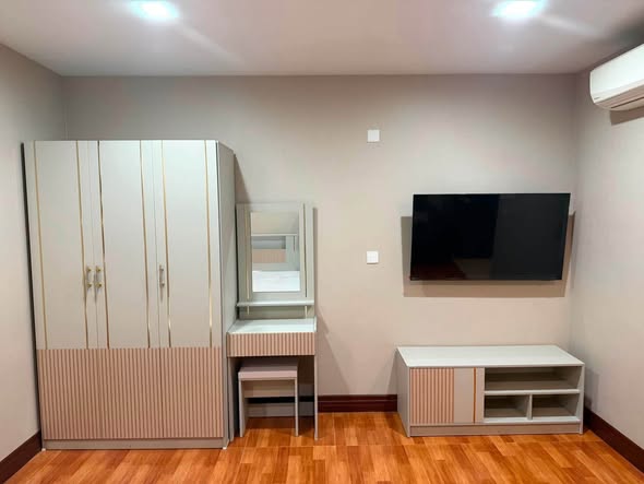 room interior of The Metropolis Samrong