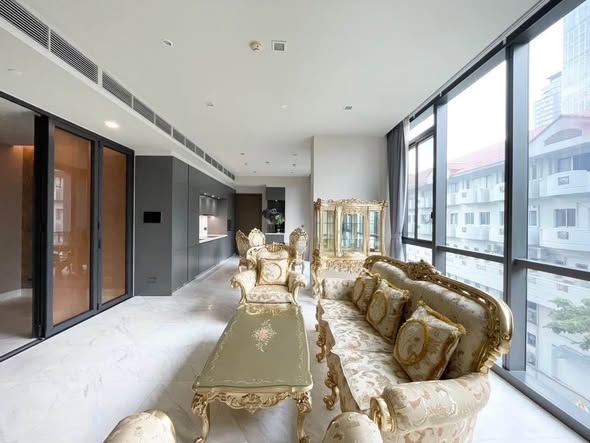 living room of The Monument Thong Lo