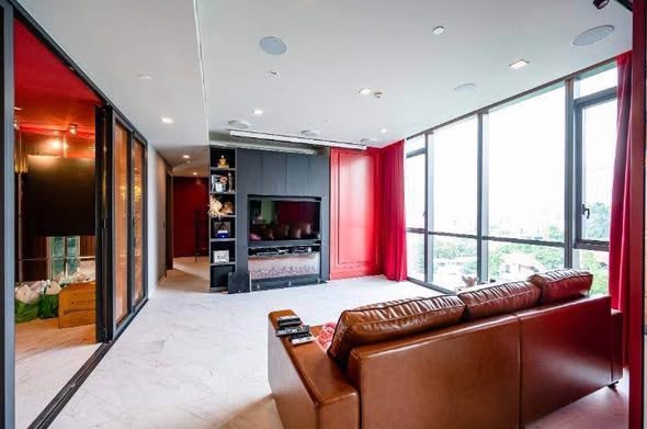 living room and room interior of The Monument Thong Lo