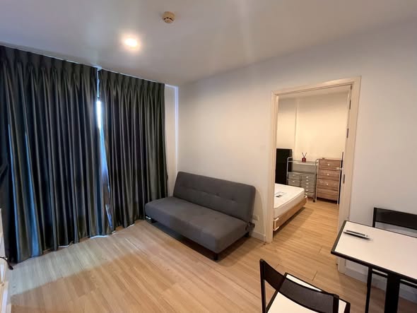 bedroom and room interior of The Nest Sukhumvit 22
