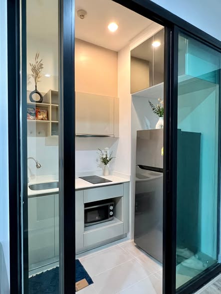 room interior and bathroom of The Niche Pride Thong Lo-Phetchaburi