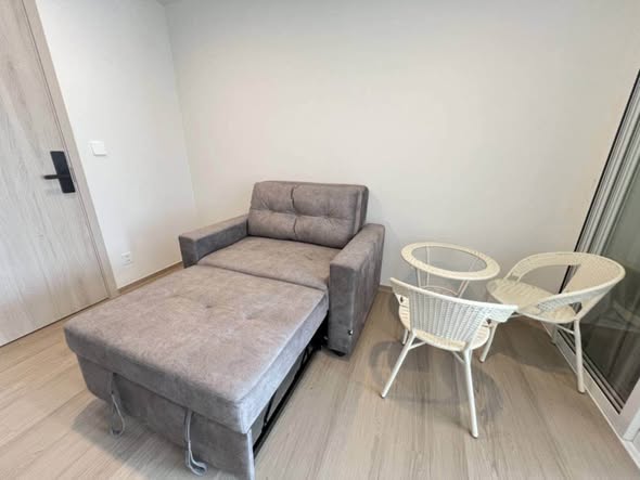 bedroom and living room of The Origin Phahol 57