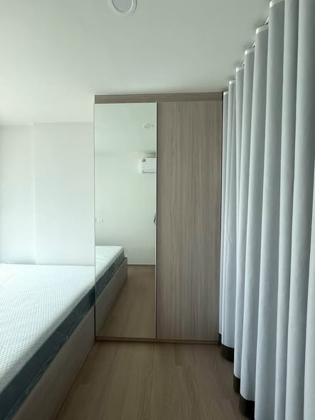 bedroom and room interior of The Origin Phahol 57