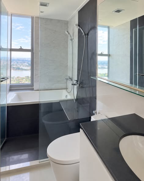 bathroom of The Pano