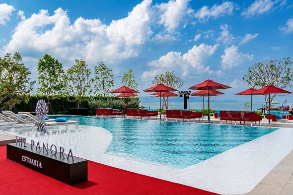 pool of The Panora Estuaria