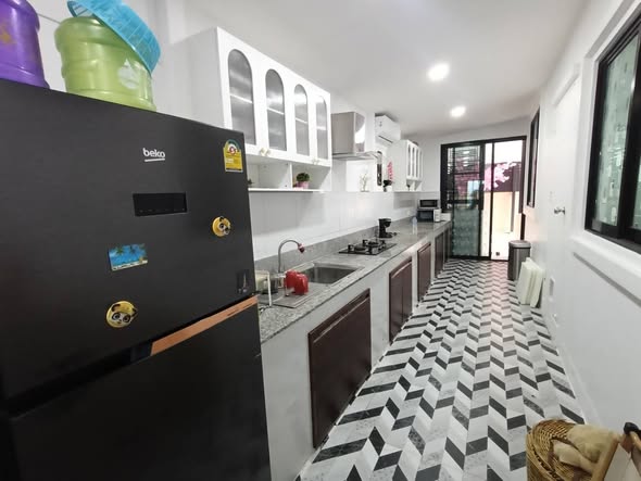 kitchen of The Park Pool Villa Pattaya