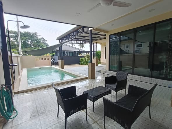 pool of The Park Pool Villa Pattaya
