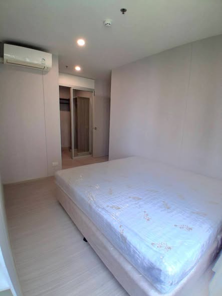bedroom of The Parkland Phetkasem 56