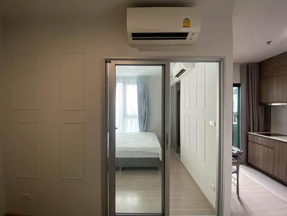 bedroom and room interior of The Parkland Phetkasem 56
