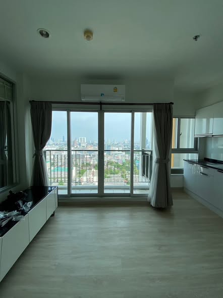 bedroom of The Parkland Taksin -Tha Phra