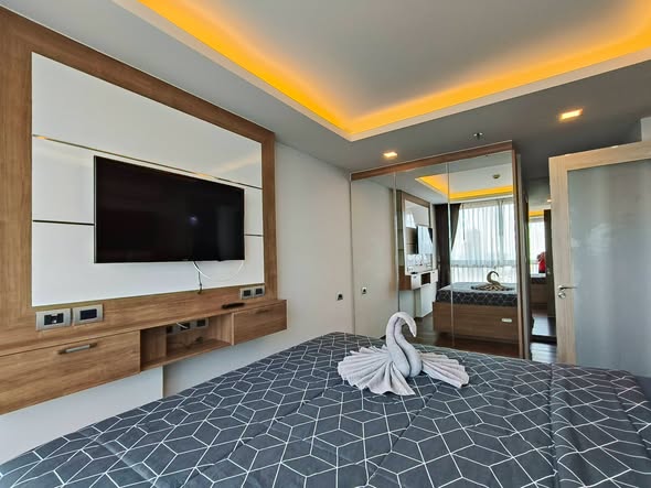 bedroom of The Peak Towers