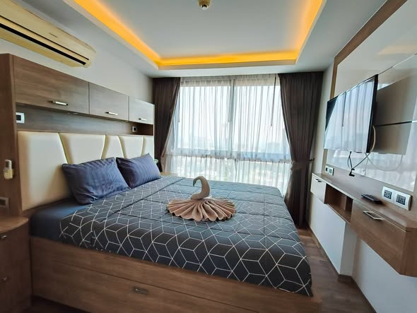 bedroom of The Peak Towers