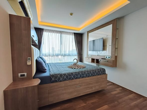 bedroom of The Peak Towers