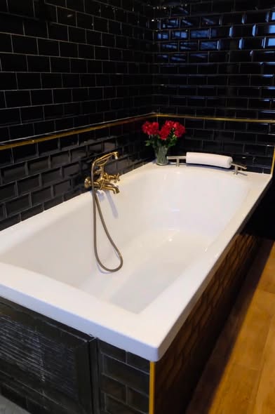 bathroom of The PLANT ESTIQUE