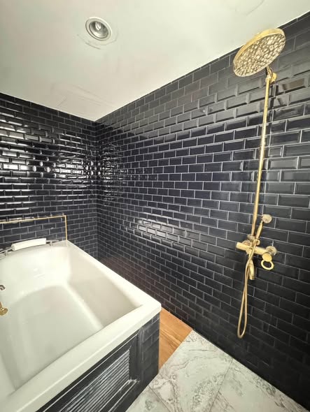 bathroom of The PLANT ESTIQUE