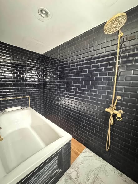 bathroom of The PLANT ESTIQUE