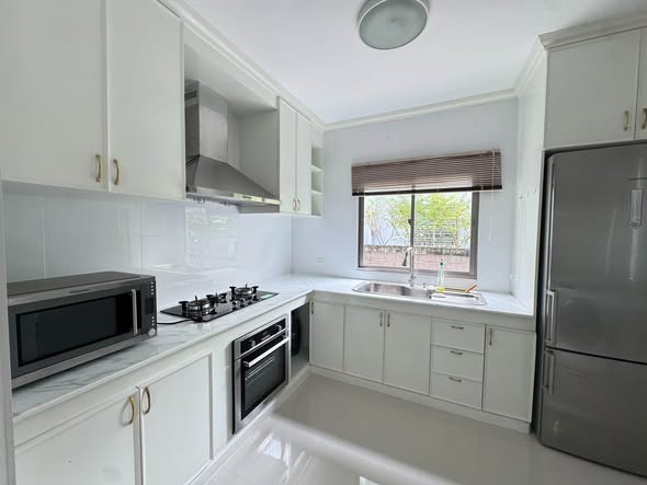 kitchen of The PLANT ESTIQUE