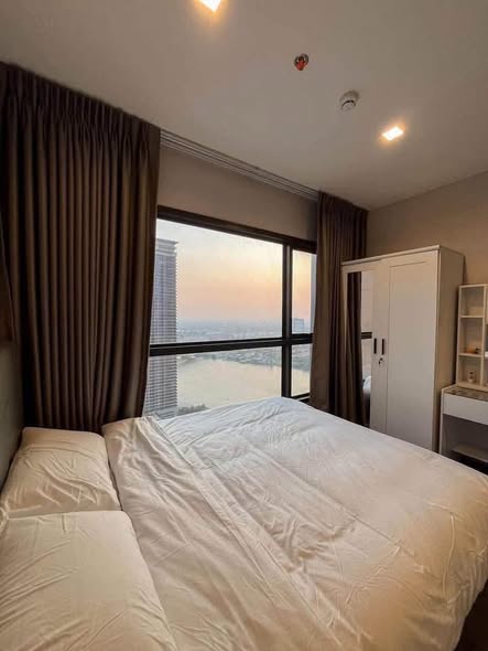 bedroom of The Politan Aqua