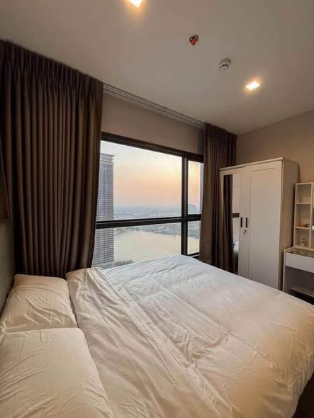 bedroom of The Politan Aqua