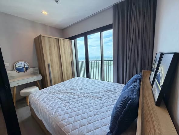 bedroom of The Politan Rive