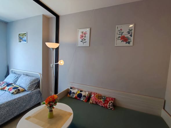 bedroom of The Politan Rive