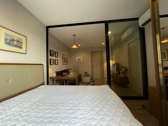 bedroom of The Politan Rive