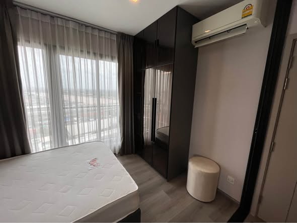 bedroom of The Politan Rive