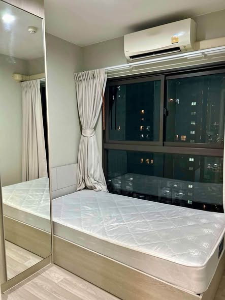 bedroom and room interior of The Privacy Rama 9