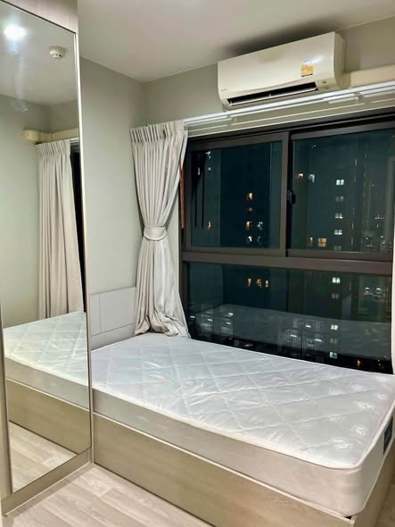bedroom and room interior of The Privacy Rama 9