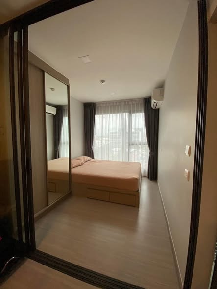 bedroom and room interior of The Privacy S101