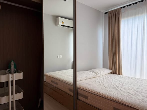 bedroom and room interior of The Privacy S101