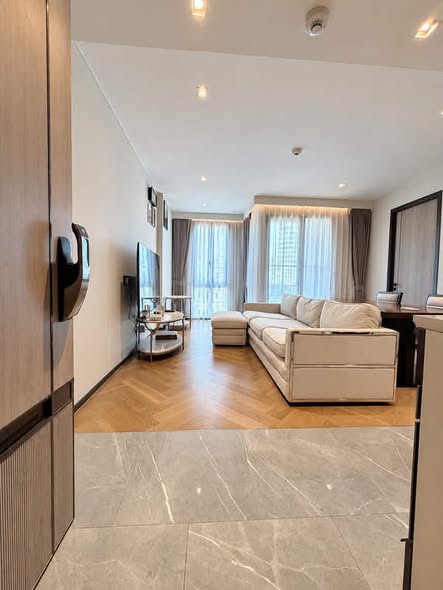 living room and room interior of The Reserve Sukhumvit 61