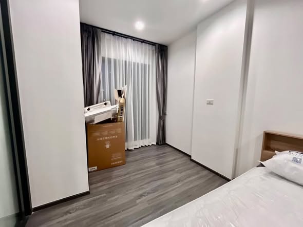 bedroom and room interior of The Rich Sathon-Taksin