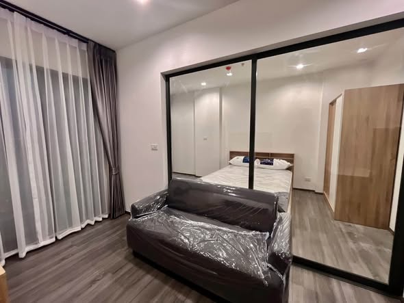 bedroom and room interior of The Rich Sathon-Taksin