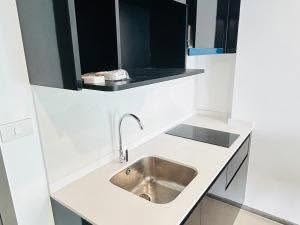 kitchen of The Rich Sathon-Taksin