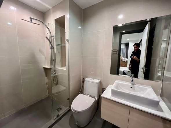 room interior and bathroom of The Rich Sathon-Taksin