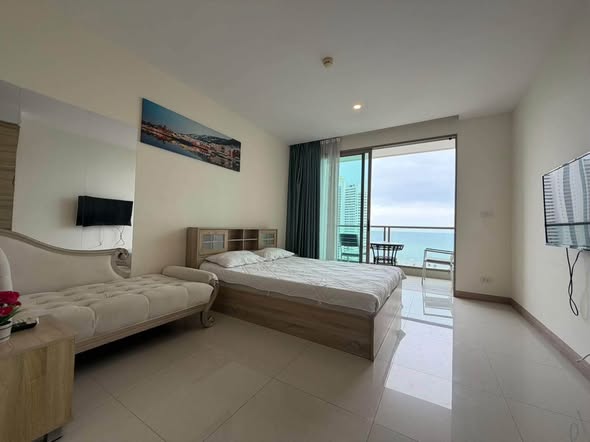 bedroom of The Riviera Jomtien