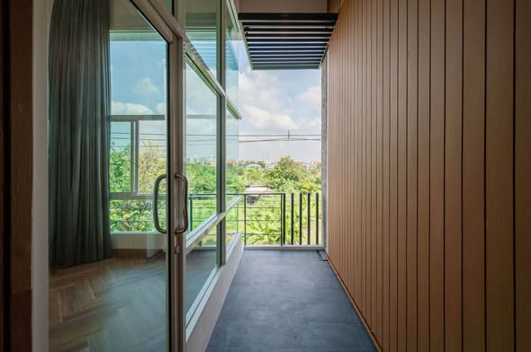 room interior of The Roof Townhome