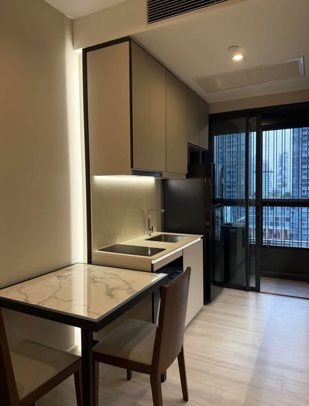 kitchen of The Room Phaya Thai