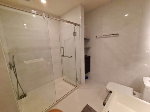 room interior and bathroom of The Room Rama 4