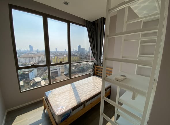 bedroom of The Room Sathon @ St. Louis