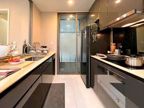 kitchen of The Room Sukhumvit 69