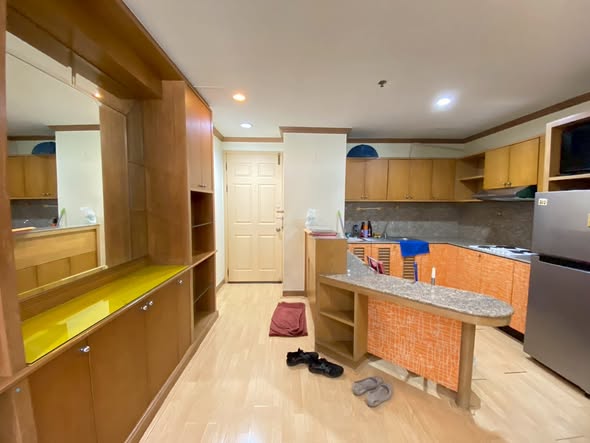 kitchen of The Royal Place 1