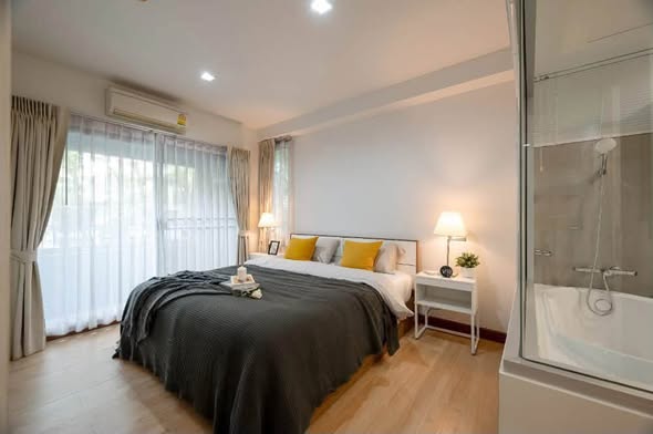 bedroom and room interior of the seed musee sukhumvit 26