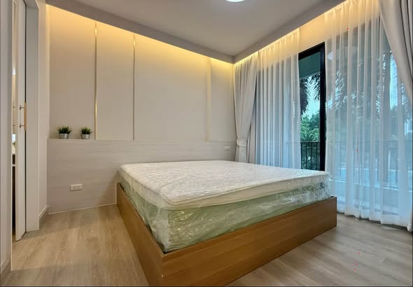 bedroom of The Sense Sukhumvit