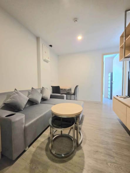 living room of The SHADE Sathon 1 (เดอะเชดด์ สาทร 1)